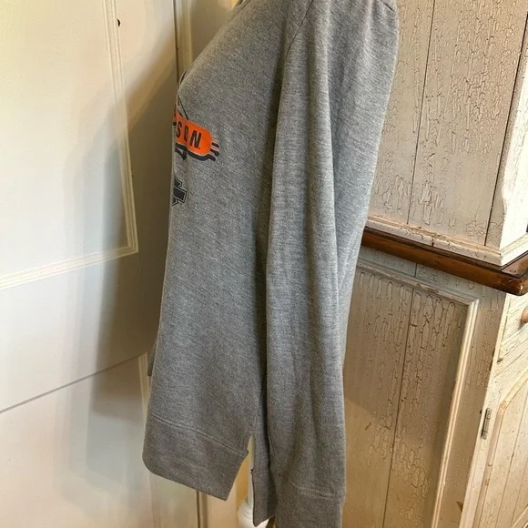 Harley-Davidson Gray and Orange Sweatshirt. - Picture 3 of 13